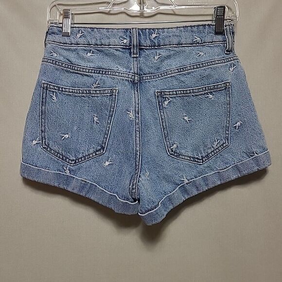 Pacsun Playboy Shorts Womens 25 Denim Distressed Hem Mom Bunny Logo Light Wash - Picture 3 of 9